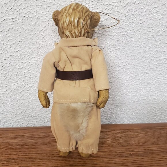 Rare - Home Decor - Lion Figurine Dressed in Safari Clothes - 7.25" Tall - Picture 2 of 2